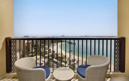 middle-east-holidays-ras-al-khaimah-doubletree-by-hilton-resort-spa-marjan-island-hotel-guest-room-with-sea-view